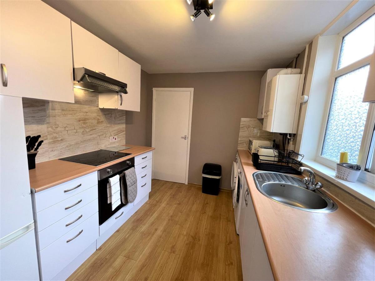 Robinhuts - 3 Bed -perfect For Contractors, Families & Students Kingston upon Hull