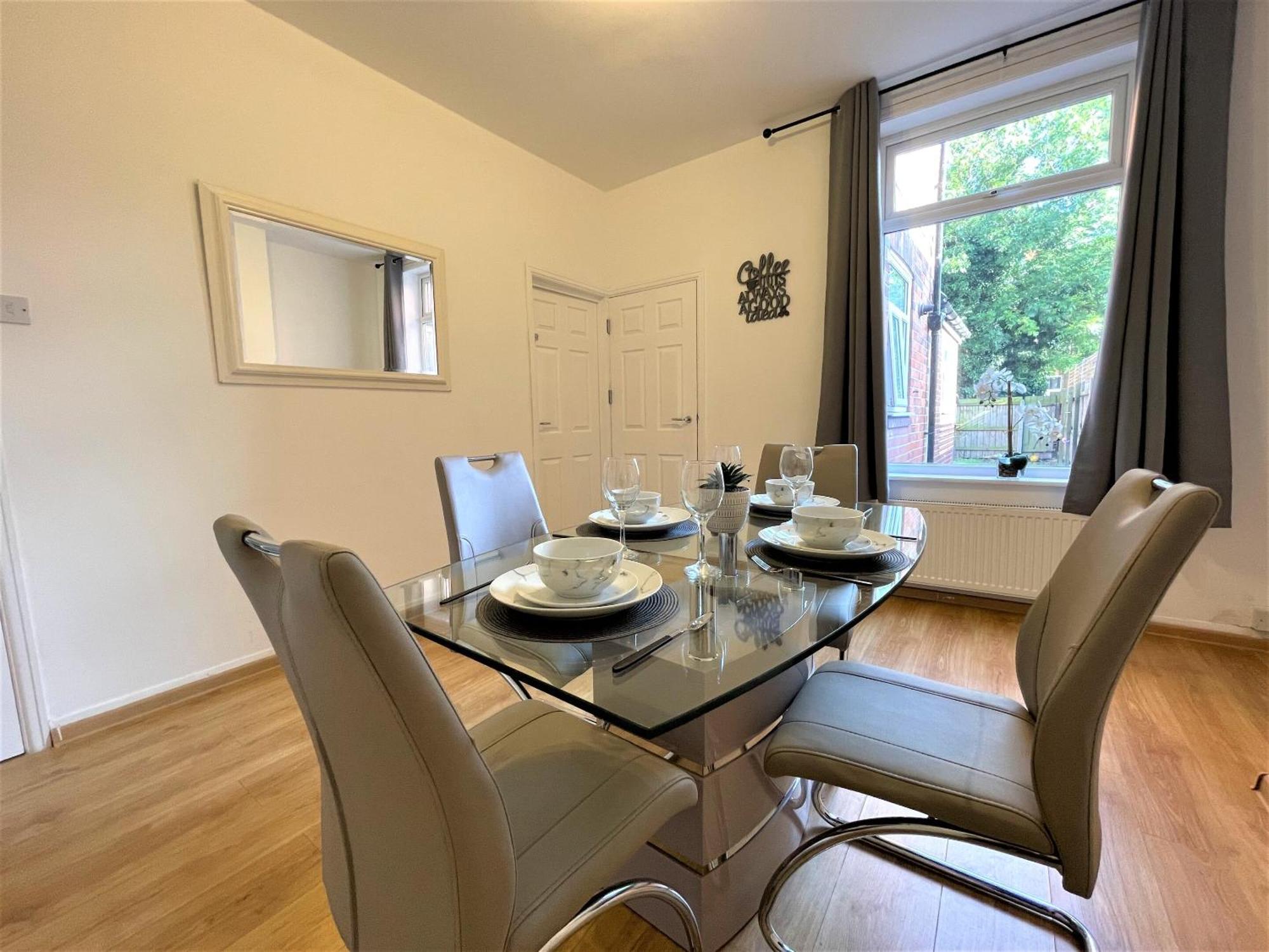 Robinhuts - 3 Bed -perfect For Contractors, Families & Students * Kingston upon Hull
