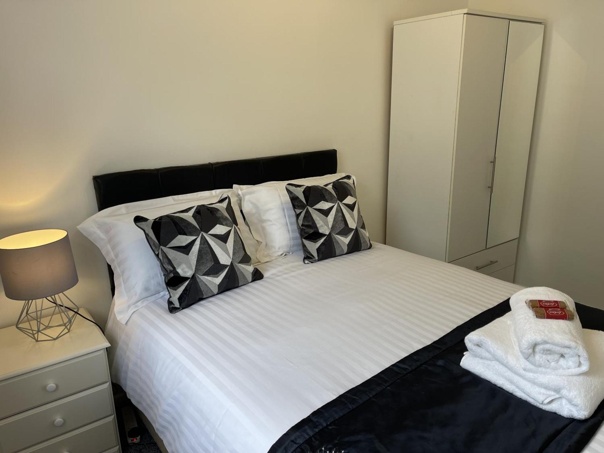 Robinhuts - 3 Bed -perfect For Contractors, Families & Students Kingston upon Hull